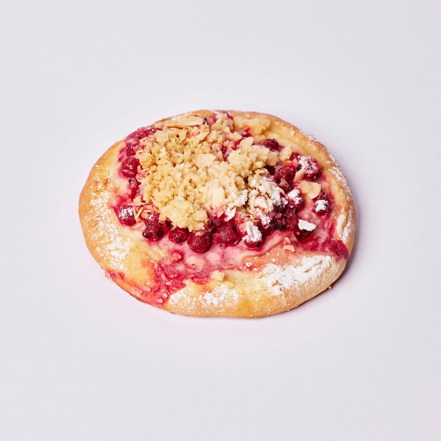 Koláč s červeným rybízem